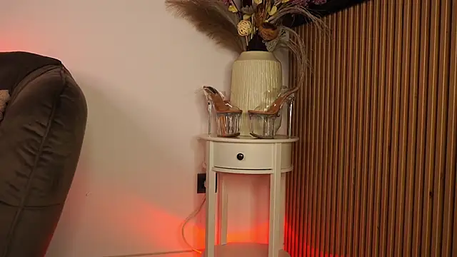 KimyBroox online show from October 8, 7:11 pm