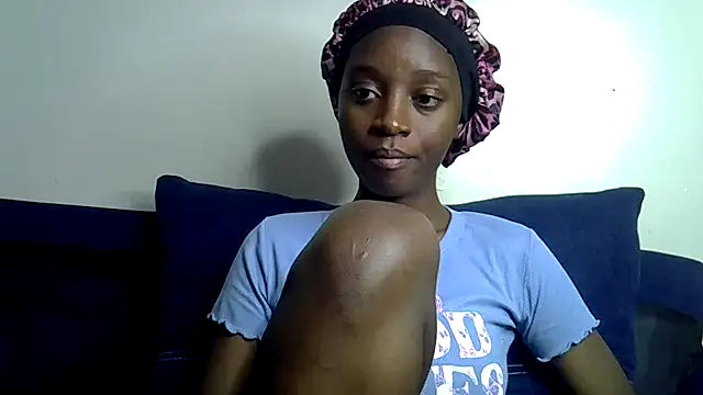 Snapshot of Enkarxx chatting on February 9, 10:14 pm Enkarxx online show from February 9, 10:14 pm