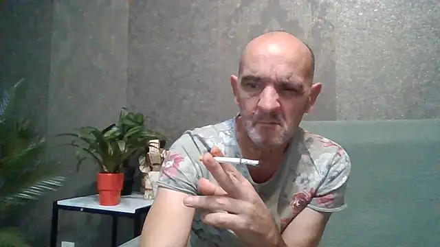 Snapshot of skorpibg65 chatting on July 6, 3:03 pm skorpibg65 online show from July 6, 3:03 pm