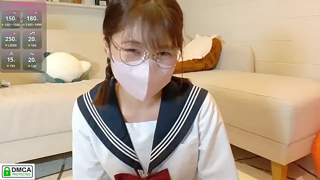 SUZU  online show from October 18, 10:05 am