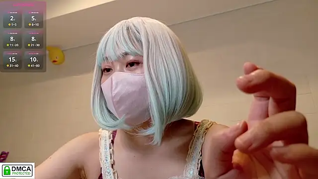 Snapshot of SUZU_ chatting on June 11, 12:14 pm SUZU online show from June 11, 12:14 pm