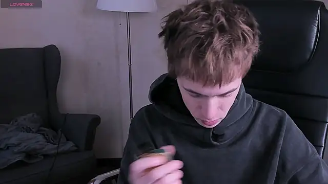 Snapshot of _tokyo_ghoul chatting on December 4, 10:02 am  tokyo ghoul online show from December 4, 10:02 am