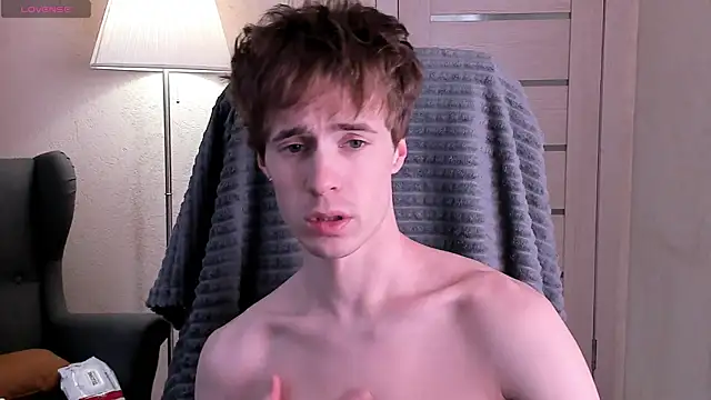 Snapshot of _tokyo_ghoul chatting on February 8, 10:18 am  tokyo ghoul online show from February 8, 10:18 am