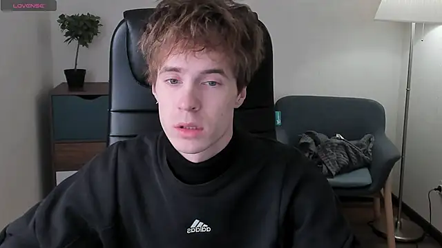 Snapshot of _tokyo_ghoul chatting on February 22, 5:12 am  tokyo ghoul online show from February 22, 5:12 am