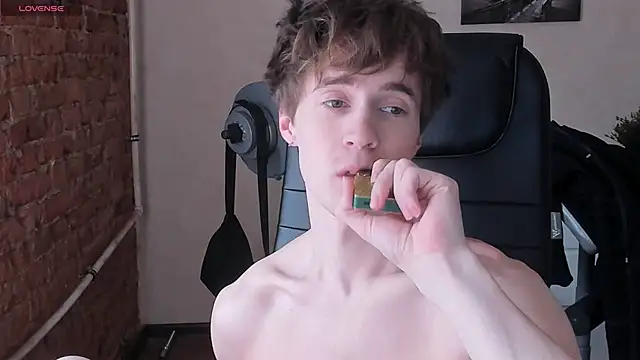 Snapshot of _tokyo_ghoul chatting on February 28, 10:20 am  tokyo ghoul online show from February 28, 10:20 am