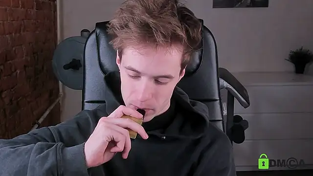 Snapshot of _tokyo_ghoul chatting on December 21, 10:22 am tokyo ghoul online show from December 21, 10:22 am