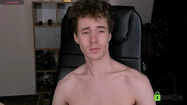 Snapshot of _tokyo_ghoul chatting on January 7, 3:03 pm tokyo ghoul online show from January 7, 3:03 pm