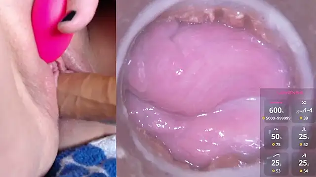 Snapshot of danigirl866 chatting on December 11, 5:37 pm danigirl866 online show from December 11, 5:37 pm