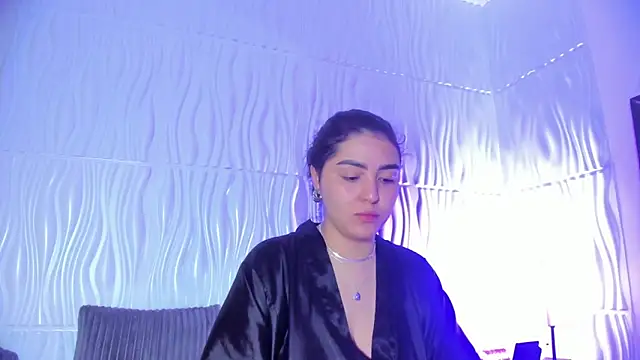 Abby  colins online show from December 1, 11:32 pm