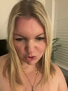 sedymilf online show from January 10, 1:21 am