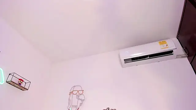 eileen tanihara online show from January 30, 8:22 am