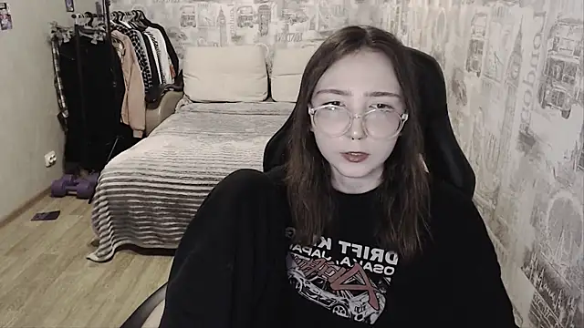 Snapshot of AmeliaKamishiro chatting on December 21, 12:59 pm AmeliaKamishiro online show from December 21, 12:59 pm