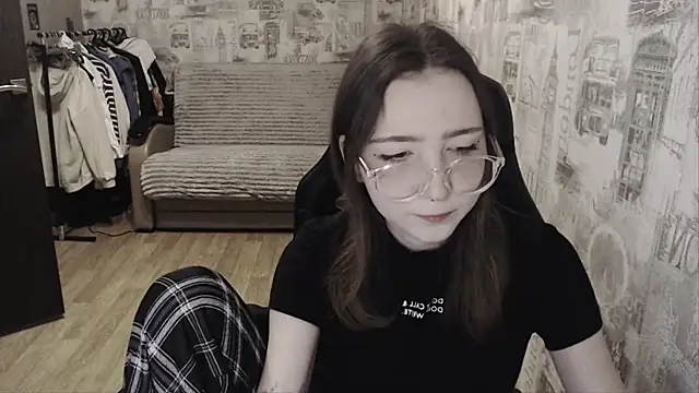 Snapshot of AmeliaKamishiro chatting on January 8, 2:03 pm AmeliaKamishiro online show from January 8, 2:03 pm