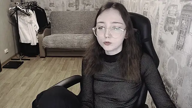 Snapshot of AmeliaKamishiro chatting on January 19, 6:10 pm AmeliaKamishiro online show from January 19, 6:10 pm