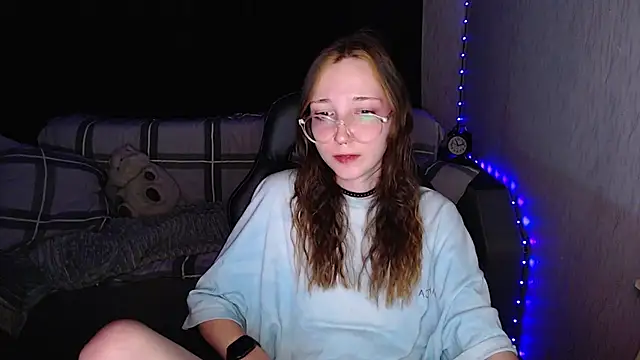 Snapshot of AmeliaKamishiro chatting on October 19, 9:48 pm AmeliaKamishiro online show from October 19, 9:48 pm