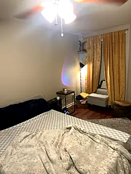 Snapshot of MnM4ever chatting on November 7, 4:23 am MnM4ever online show from November 7, 4:23 am