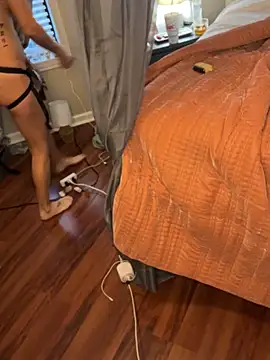 Snapshot of MnM4ever chatting on November 12, 9:58 pm MnM4ever online show from November 12, 9:58 pm