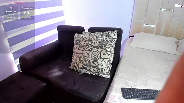 Anaasoofia online show from October 2, 6:04 pm