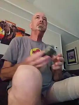 Snapshot of scottym chatting on June 24, 12:04 pm scottym online show from June 24, 12:04 pm