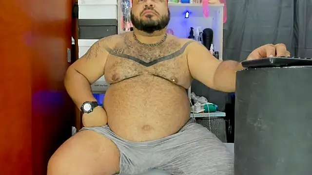 Latino bigcock online show from February 21, 2:17 am