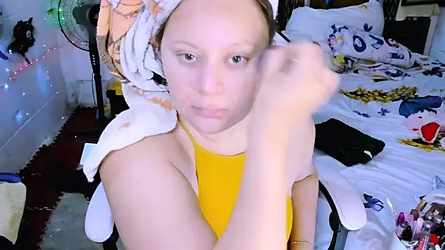 SofiaOlivares online show from September 13, 11:15 pm