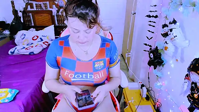 SofiaOlivares online show from September 22, 5:26 pm