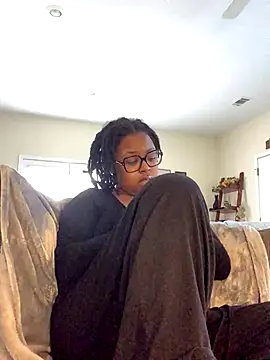 SweetHoneyBunz online show from November 28, 8:00 pm