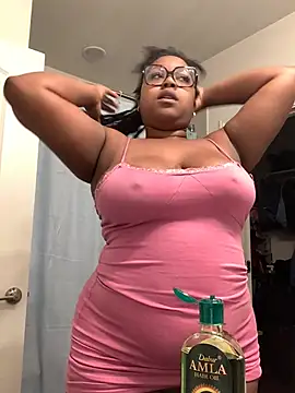 SweetHoneyBunz online show from July 17, 4:34 pm