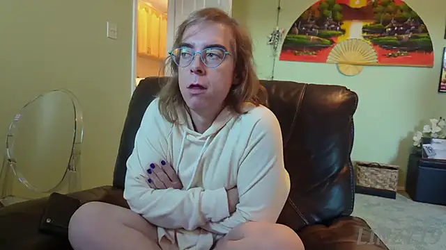 Snapshot of Linzy_19 chatting on September 9, 1:21 pm Linzy 19 online show from September 9, 1:21 pm