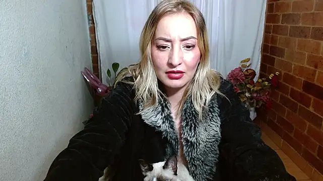 Snapshot of rashellroses22 chatting on January 8, 10:37 pm rashellroses22 online show from January 8, 10:37 pm