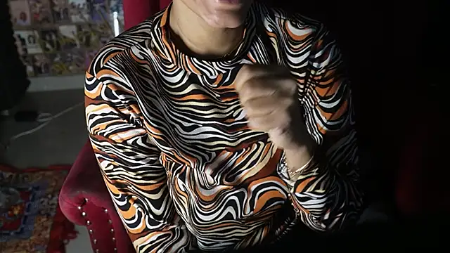 Snapshot of -AyeshaSinghania- chatting on January 20, 5:06 pm -AyeshaSinghania- online show from January 20, 5:06 pm