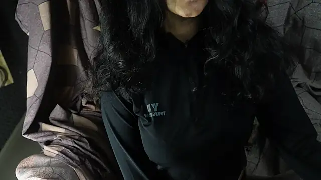 Snapshot of -AyeshaSinghania- chatting on September 20, 8:37 am -AyeshaSinghania- online show from September 20, 8:37 am