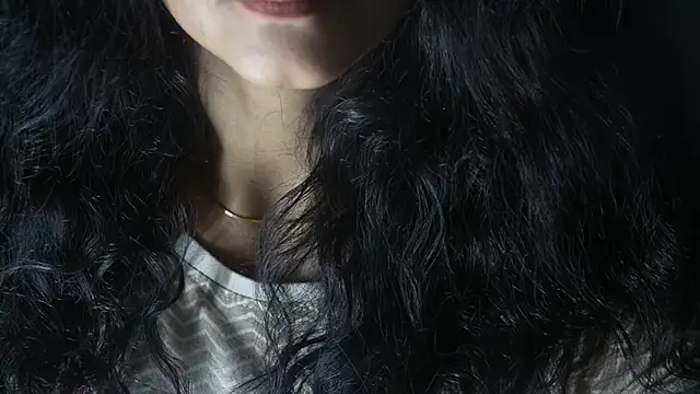 Snapshot of -AyeshaSinghania- chatting on May 15, 9:05 am -AyeshaSinghania- online show from May 15, 9:05 am