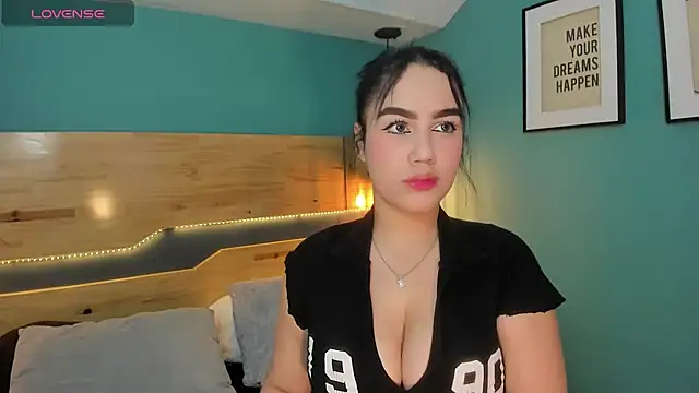 emily roberts1 online show from January 28, 12:32 pm