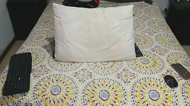 JahsHot online show from December 1, 7:52 pm