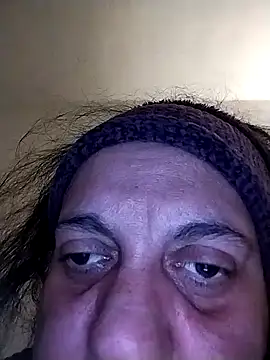 Snapshot of BustyBabyOfficial chatting on December 16, 5:00 pm BustyBabyOfficial online show from December 16, 5:00 pm