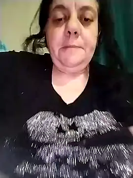 Snapshot of BustyBabyOfficial chatting on January 8, 1:32 am BustyBabyOfficial online show from January 8, 1:32 am