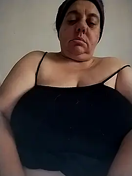 Snapshot of BustyBabyOfficial chatting on November 2, 1:46 pm BustyBabyOfficial online show from November 2, 1:46 pm