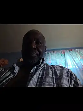 Snapshot of macnificent1fr chatting on October 14, 8:42 pm macnificent1fr online show from October 14, 8:42 pm