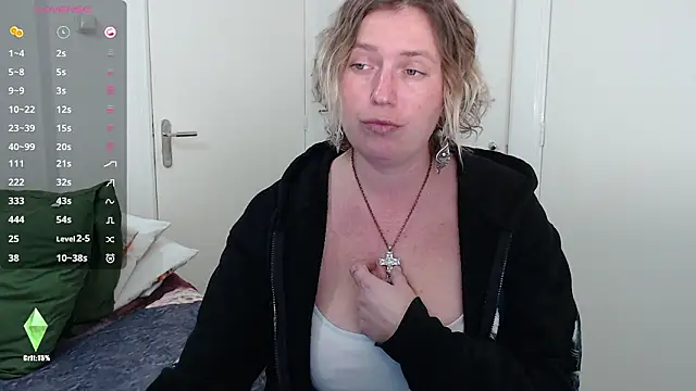 Snapshot of cumfun chatting on February 9, 6:23 pm cumfun online show from February 9, 6:23 pm