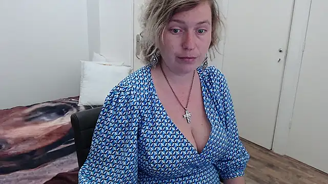 Snapshot of cumfun chatting on February 17, 9:28 am cumfun online show from February 17, 9:28 am