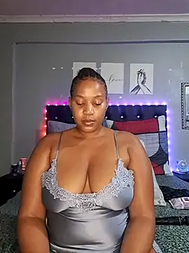 Toya P online show from November 28, 8:22 pm