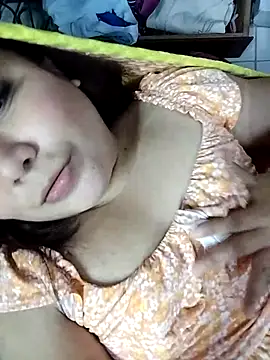 Snapshot of aniv96 chatting on November 11, 12:32 am aniv96 online show from November 11, 12:32 am