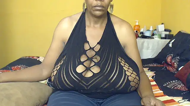 Snapshot of bustykelly chatting on March 2, 10:55 am bustykelly online show from March 2, 10:55 am