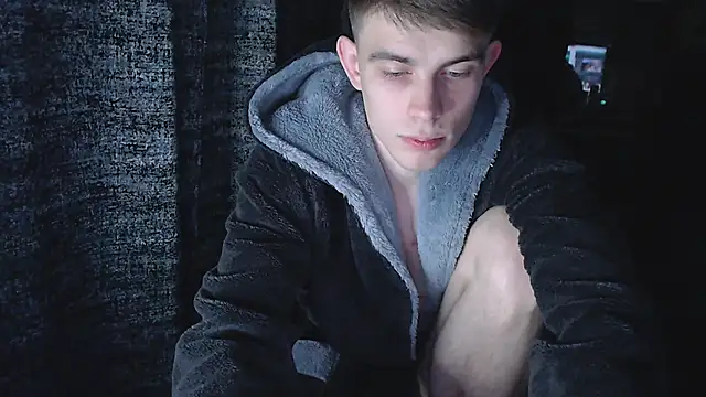 Snapshot of Student_Oliver chatting on October 28, 7:27 pm Student Oliver online show from October 28, 7:27 pm