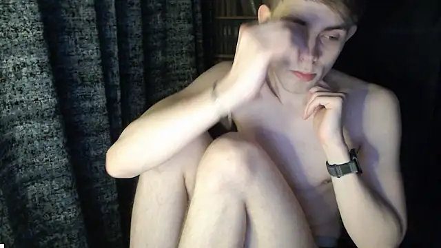 Snapshot of Student_Oliver chatting on February 22, 8:18 pm Student Oliver online show from February 22, 8:18 pm