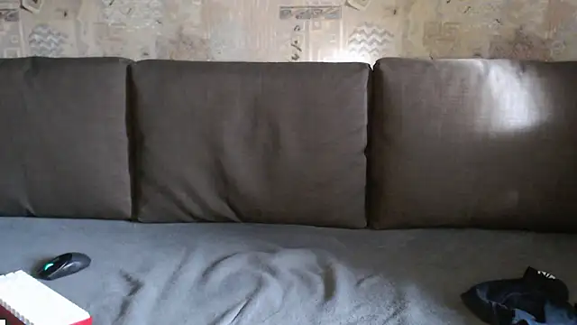 Snapshot of Student_Oliver chatting on March 8, 8:29 am Student Oliver online show from March 8, 8:29 am