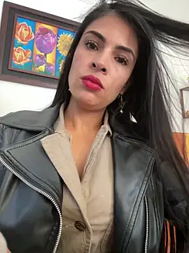 Astrid-- online show from April 8, 3:01 pm