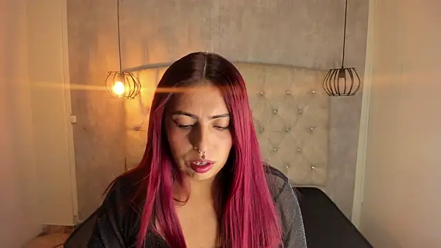 Alice Laurentt online show from February 19, 3:06 am