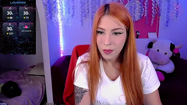 Snapshot of ValentinaMiller_ chatting on February 4, 9:52 pm ValentinaMiller  online show from February 4, 9:52 pm